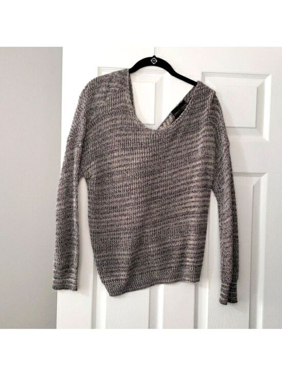 Absolutely Creative Worldwide Sweaters - Sweater